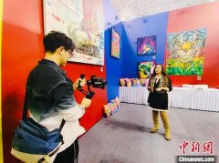 菲律宾艺术家詹森：画笔为媒，让菲中文化之美